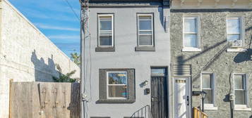 2403 N Reese St, Philadelphia, PA 19133