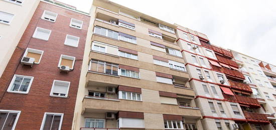 Alquiler de Piso en calle de José María Lacarra de Miguel, 37