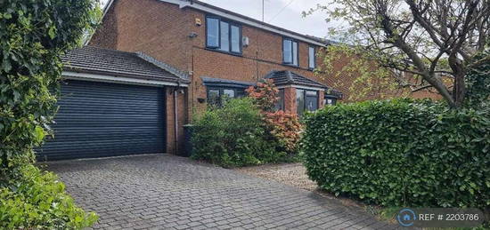 4 bedroom detached house