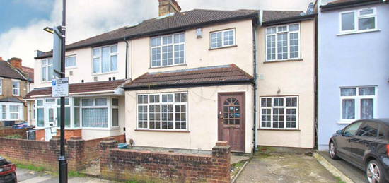 6 bedroom semi-detached house for sale