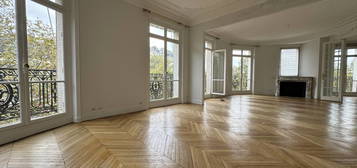 Appartement  à louer, 7 pièces, 5 chambres, 200 m²