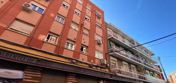 Piso en venta en calle Martell