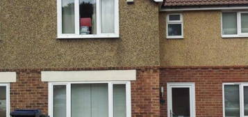 3 bedroom semi-detached house to rent