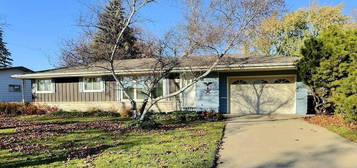 1538 W  7th Ave, Oshkosh, WI 54902