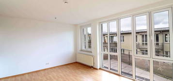 Tolle 1 Raumwohnung mit EBK und Balkon in Trotha!