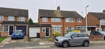 3 bedroom semi-detached house to rent