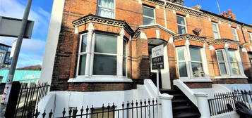 2 bed flat to rent