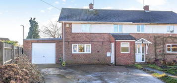 3 bed semi-detached house for sale