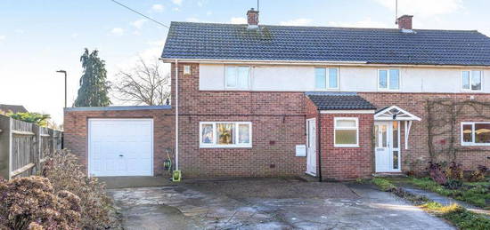 3 bed semi-detached house for sale