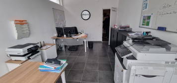 Appartement ou bureau de 38 m² en RDC/ Place de parking