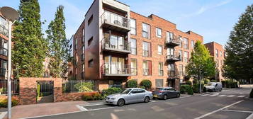 Flat for sale in Unwin Way, Stanmore HA7