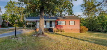 222 Meridian Ave, Taylors, SC 29687