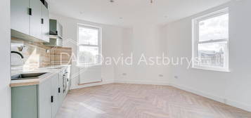 Studio to rent in Hornsey Road, Finsbury Park, London N19