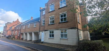 Flat to rent in Jellicoe Avenue, Stapleton, Bristol, Gloucestershire BS16