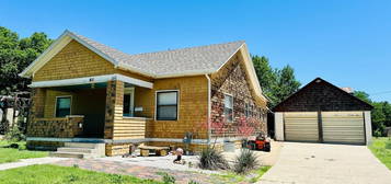 411 S 2nd St, Lincoln, KS 67455