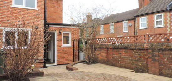 2 bedroom semi-detached house