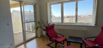 Helle Wohnung mit Loggia zu vermieten