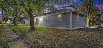 204 E 3rd Ave, Eskridge, KS 66423