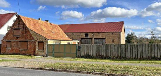 Ein Landhaus mit Scheune am Gtrimnitzsee