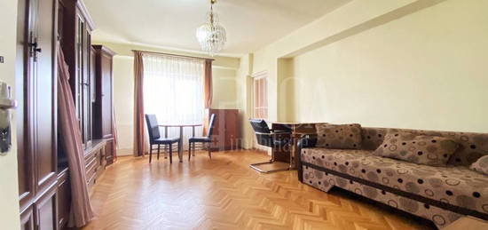 Apartament 3 camere decomandate, zona Bucuresti!