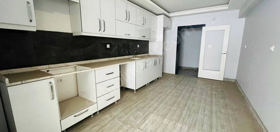 ARAR EMLAK NEŞET ERTAŞ CADDESİNDE 3+1 SIFIR DAİRE