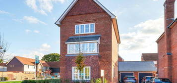 4 bedroom detached house