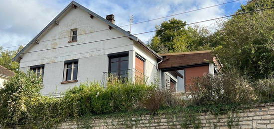 MONTBARD Maison à rénover avec vue imprenable