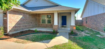 940 SW 158th St, Oklahoma City, OK 73170