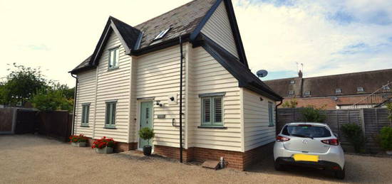 2 bedroom detached house for sale