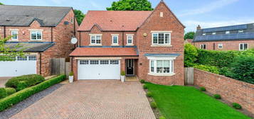 6 bedroom detached house