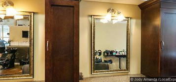 1230 Hamilton St #202, Vancouver, BC V6B 2S8