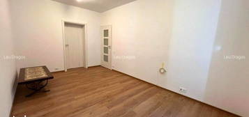 Ideal Firma, Dar Se Poate Mobila, Apartament De 2 Camere, 60Mp, Florea