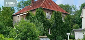 Zweifamilienhaus in der Detmolder Innenstadt mit wunderschönem Garten, Doppelgarage und Keller!