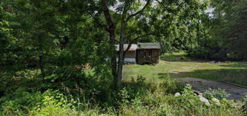 281 McMillian St, Erin, TN 37061