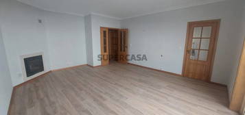 Apartamento T2 nos Maninhos !