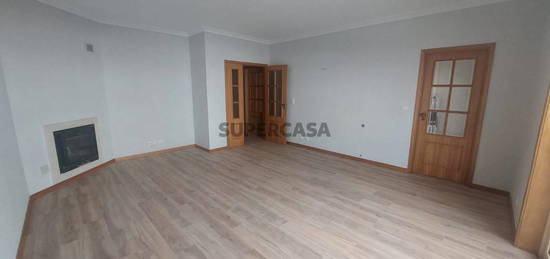 Apartamento T2 nos Maninhos !