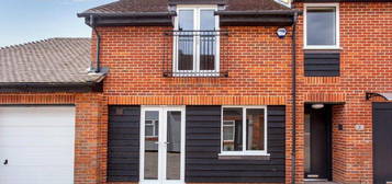 2 bedroom terraced house