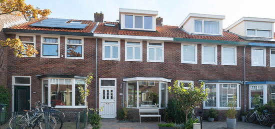 Reijer Anslostraat 16