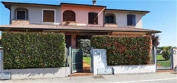 Villa a schiera via Mariconti, Monte Cremasco