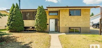 137 Willow Dr, Wetaskiwin, AB T9A 2S5