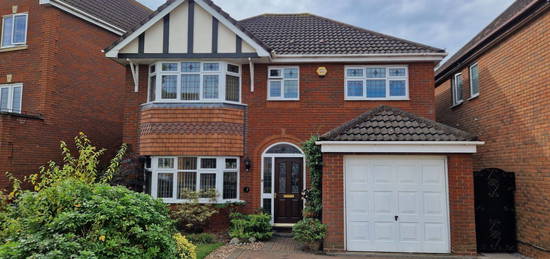 4 bed detached house for sale