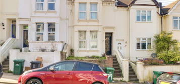 5 bedroom terraced house