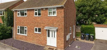 4 bedroom semi-detached house