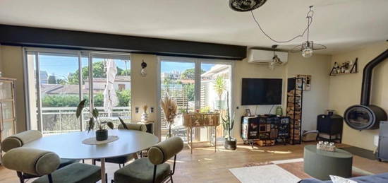 Appartement meublé  à vendre, 3 pièces, 2 chambres, 81 m²