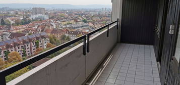 3-Zimmer-Wohnung am Rande der Innenstadt mit Weitblick nach West und Ost (große Loggia)