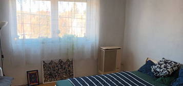 Gyálon szoba konyhás,fürdőszobás lakás kiadó !