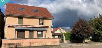 Gîte 9 pièces 200 m²