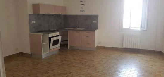 Appartement  à louer, 3 pièces, 2 chambres, 64 m²