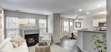 Lakeview Townhomes at Fox Valley, Aurora, IL 60504