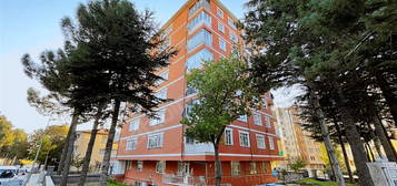 FATİH CAD. İL JANDARMA CİVARI 3+1 135 m2 ARA KAT KİRALIK DAİRE